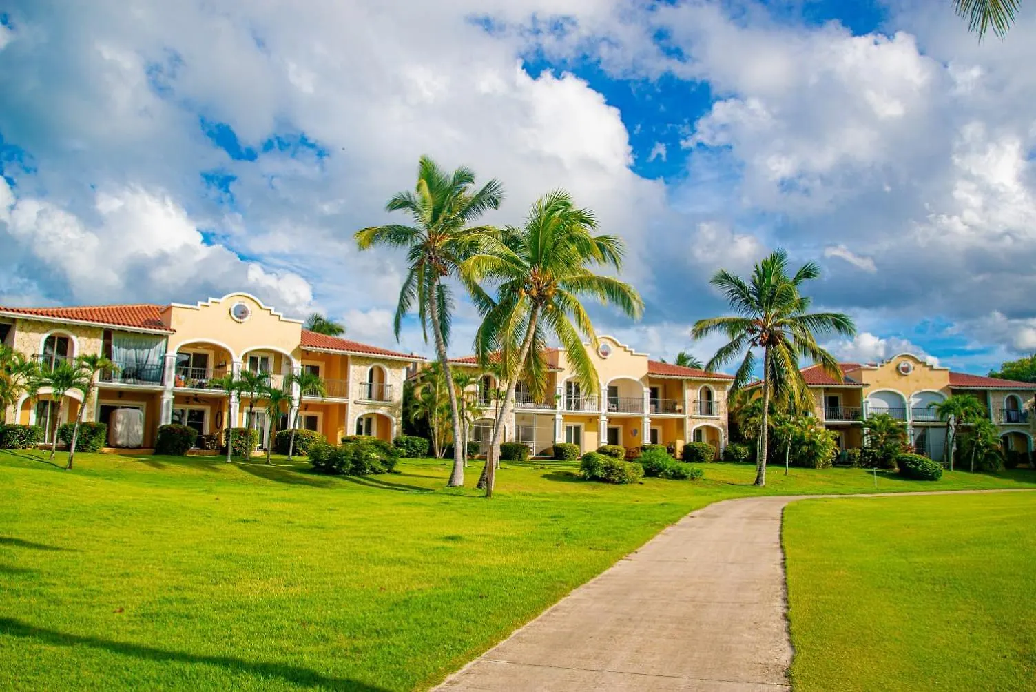 Beautiful 2-Bedroom Apartment In Cocotal With Amazing Lake Views And Pools Punta Cana